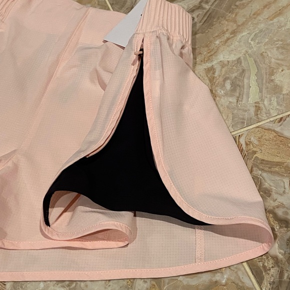 NEW🎉NIKE WOMENS ATHLETIC SHORTS IN BABY PINK - Picture 5 of 10